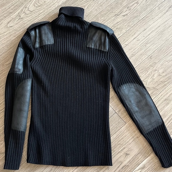 Men’s Prada Knit Sweater - Picture 1 of 7